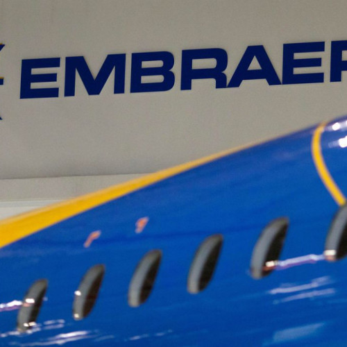 Venda de aviões impulsiona ações da Embraer na Bolsa de Valores