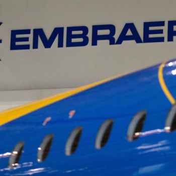Venda de aviões impulsiona ações da Embraer na Bolsa de Valores