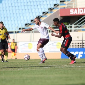 Atlético-CE e Ferroviária empatam em jogo de ida das quartas da D