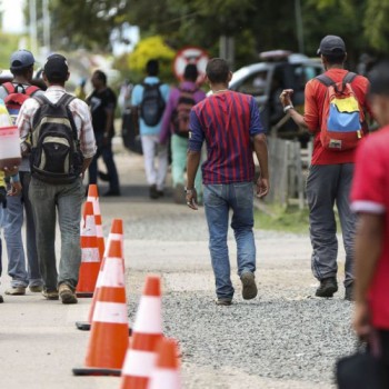 Cartilhas ajudam no acolhimento de refugiados venezuelanos indígenas