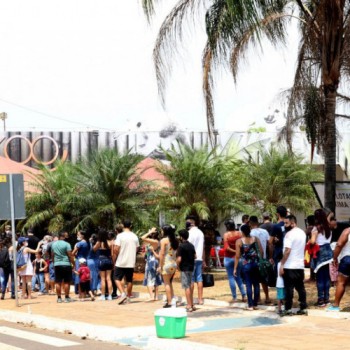 Zoo de Brasília tem tumulto na porta e polícia é acionada