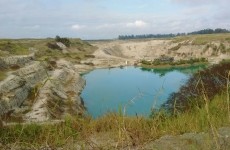 Motorista morre ao cair em lagoa