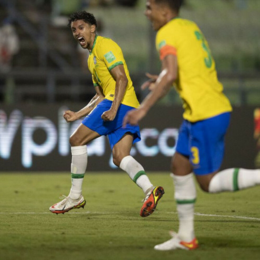 Brasil joga mal, mas vence Venezuela nas Eliminatórias