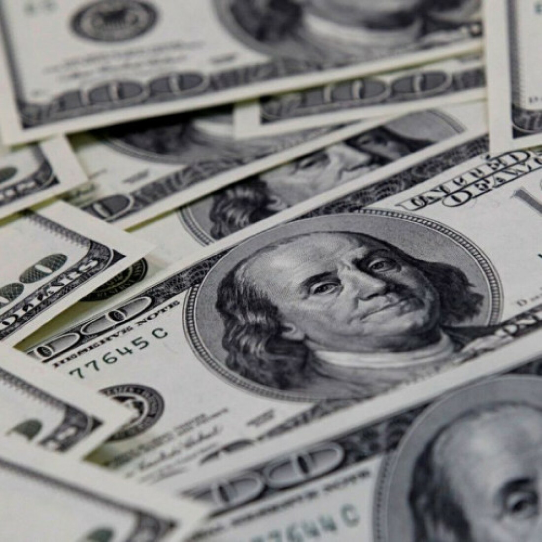 Dólar sobe pelo quarto dia seguido e aproxima-se de R$ 5,52