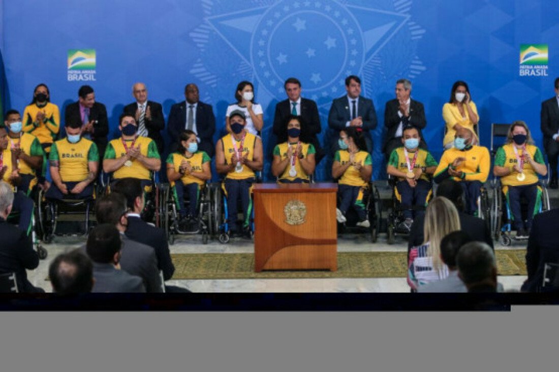 Presidente recebe atletas olímpicos e paralímpicos no Palácio