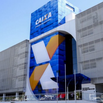 Trabalhadores nascidos em abril podem sacar auxílio emergencial