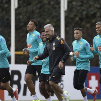 Eliminatórias: seleção realiza 2º treino para jogo contra Venezuela