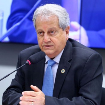 Teto dos gastos para área social é perverso, diz secretário