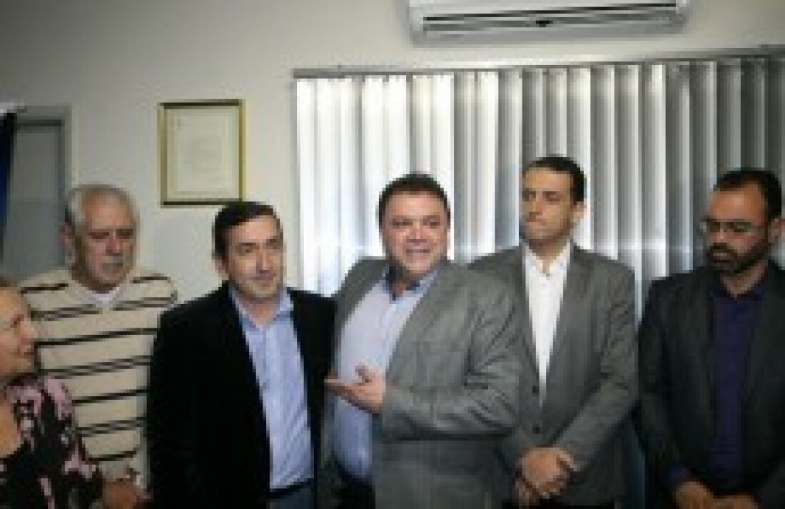 PR oficializa aliança com pré-candidatura tucana
