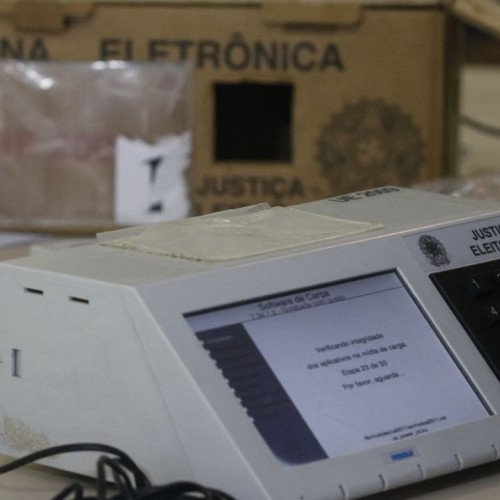 Paulistas vão às urnas hoje para eleger prefeitos em 13 municípios