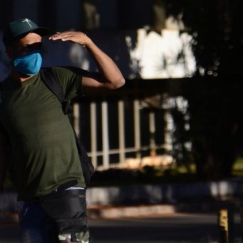 Brasil registra 225 mortes por covid-19 em 24 horas