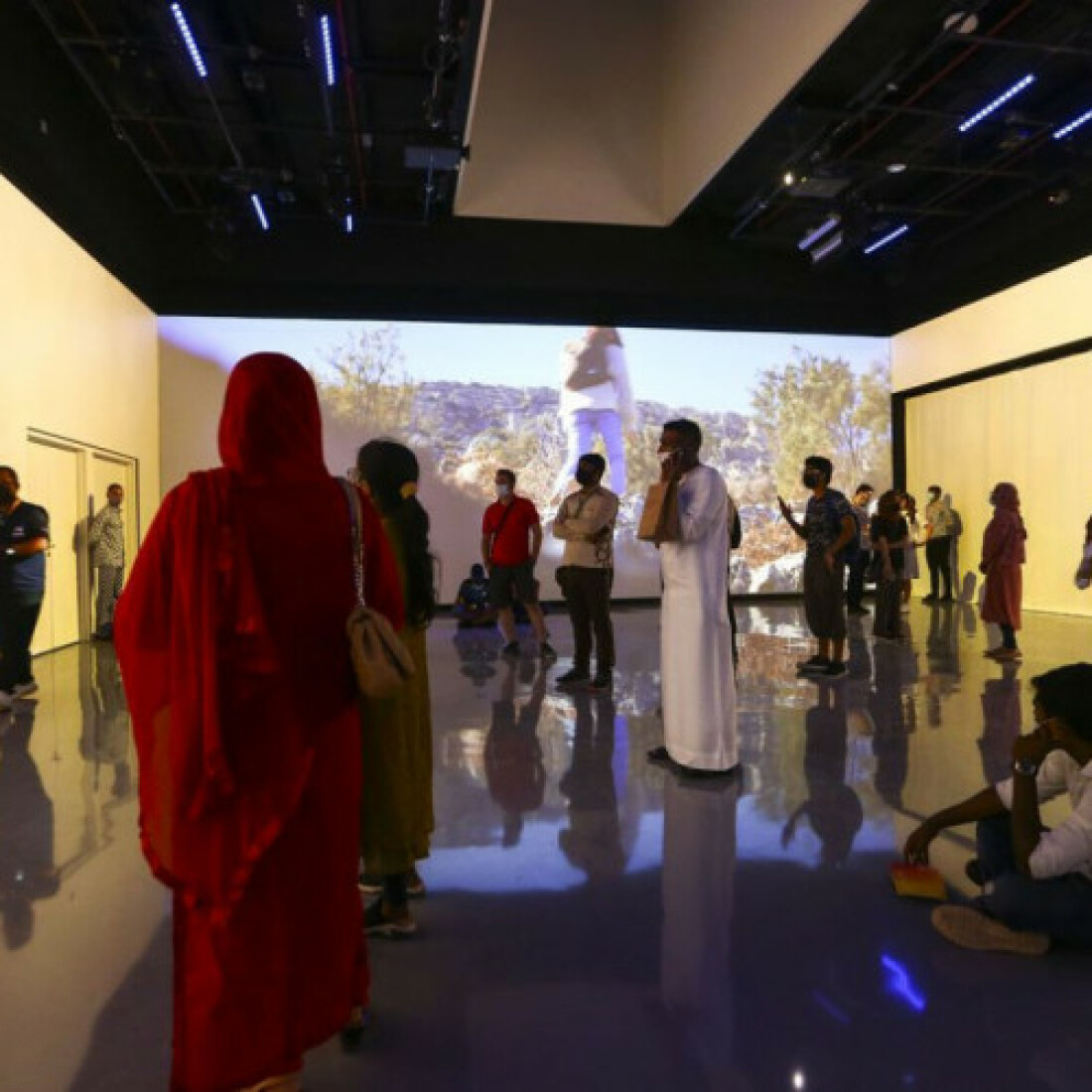 Expo: brasileiros se sentem em casa em pavilhões de língua portuguesa