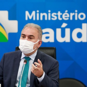 Ministro da Saúde testa negativo para covid-19