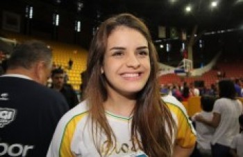 Condutores da chama se emocionam