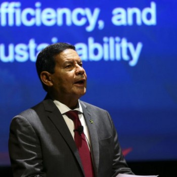 Brasil precisa preservar ao menos 80% da Amazônia, diz vice-presidente