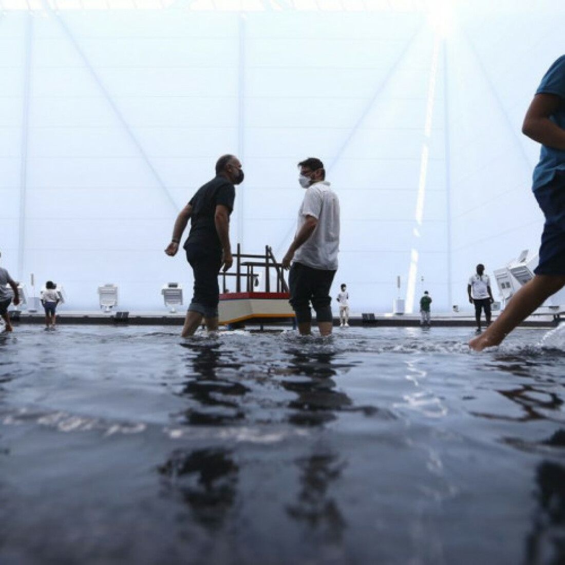 Sob forte calor, Expo Dubai começa a receber visitantes nesta sexta