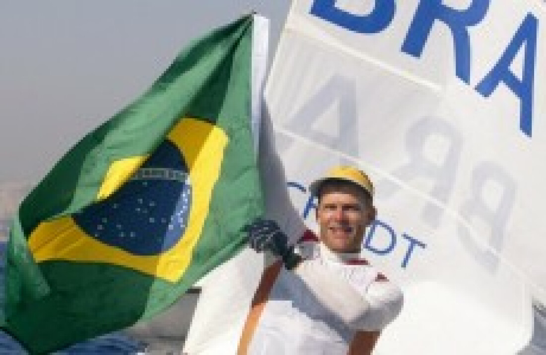 Scheidt fala da emoção em carregar bandeira