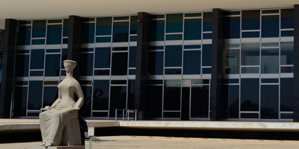 Partidos pedem redistribuição de ação sobre acordos de leniência