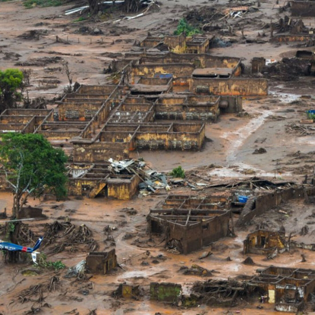 ES e MG querem novo acordo por danos após rompimento de barragem