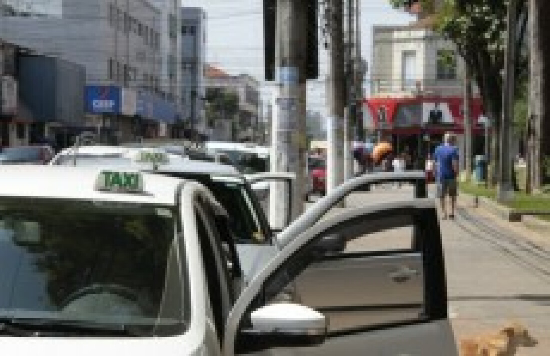 Lei do Táxi será discutida em audiência no dia 9