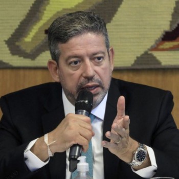 Presidente da Câmara diz que pautará PL que muda cobrança do ICMS