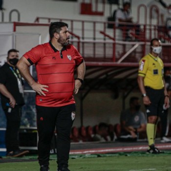 Brasileiro: Eduardo Barroca deixa comando do Atlético-GO