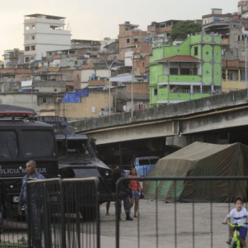 Cerca 54% dos moradores de favelas no Rio perderam emprego na pandemia