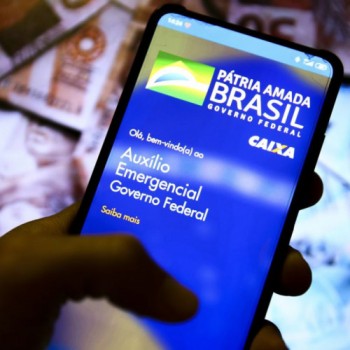 Auxílio emergencial é pago a beneficiários do Bolsa Família com NIS 7