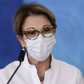 Ministra Tereza Cristina é diagnosticada com covid-19