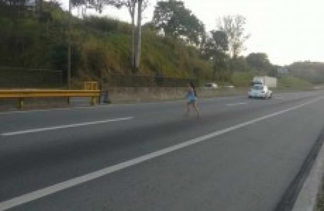 Dutra registra nova morte e população cobra passarelas