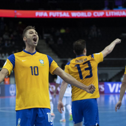 Futsal: Brasil leva susto, mas bate Japão e vai às quartas do Mundial