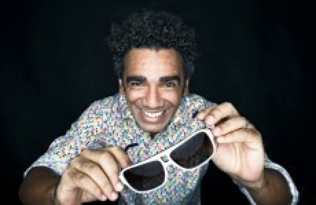 Wilson Simoninha se prepara para um show dançante em Bertioga