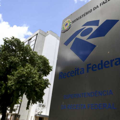 Arrecadação federal cresce 7,25% e bate recorde em agosto