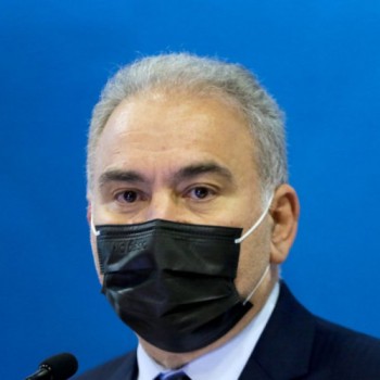 Ministro da Saúde testa positivo para covid-19 em Nova York