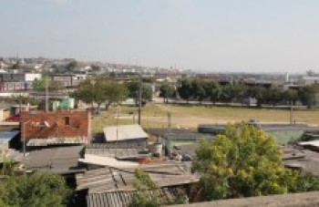 Vila Estação: obra paralisada há 1 ano