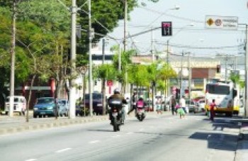 Imprudência preocupa moradores e comerciantes de Brás Cubas