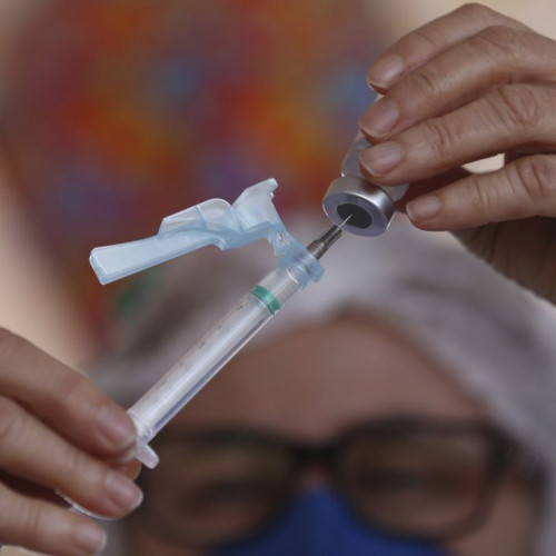 Covid-19: SP começa a aplicar dose de reforço em imunossuprimidos