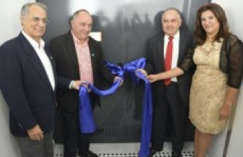 Autoridades da região e da capital prestigiam a inauguração do Teatro de Poá