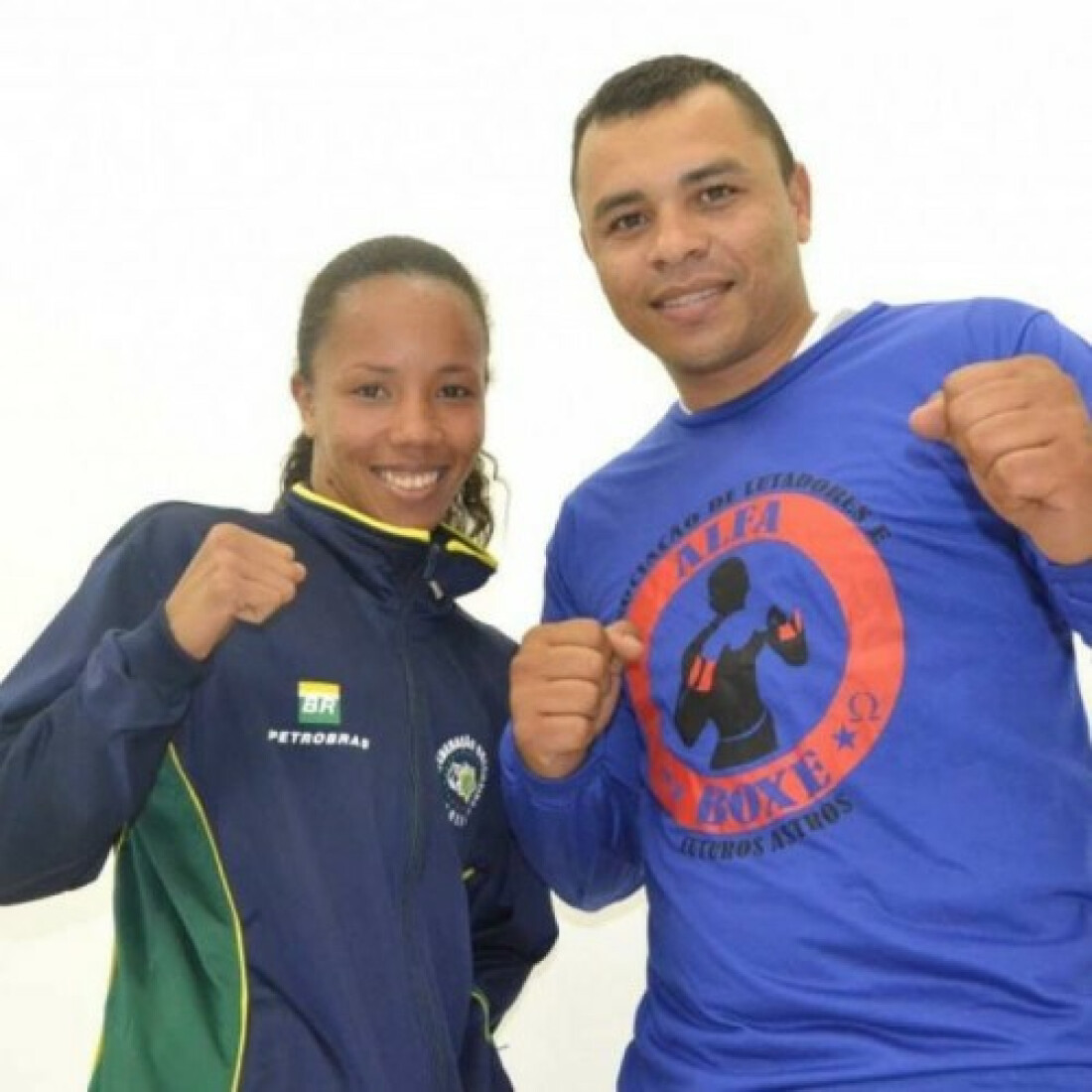 Alfa Boxe promove rifa com kit utilizado por atleta olímpica