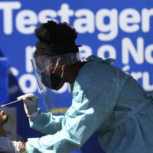 Covid-19: governo lança plano de testagem em seis cidades brasileiras