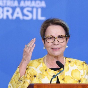 Ministra diz que ciência deve ser acessível a todos os países