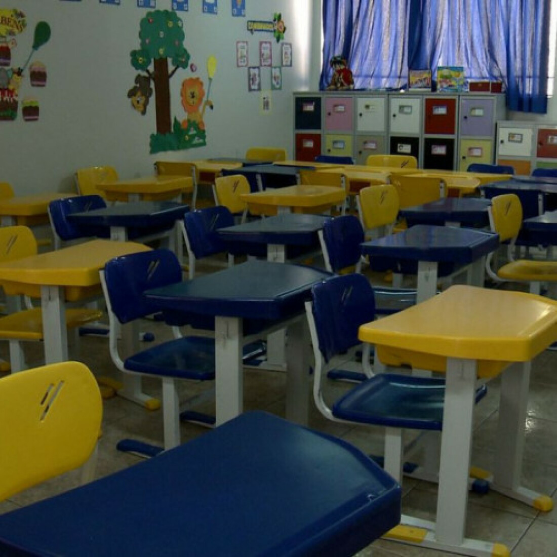 Secretários pedem recursos, internet e valorização da educação