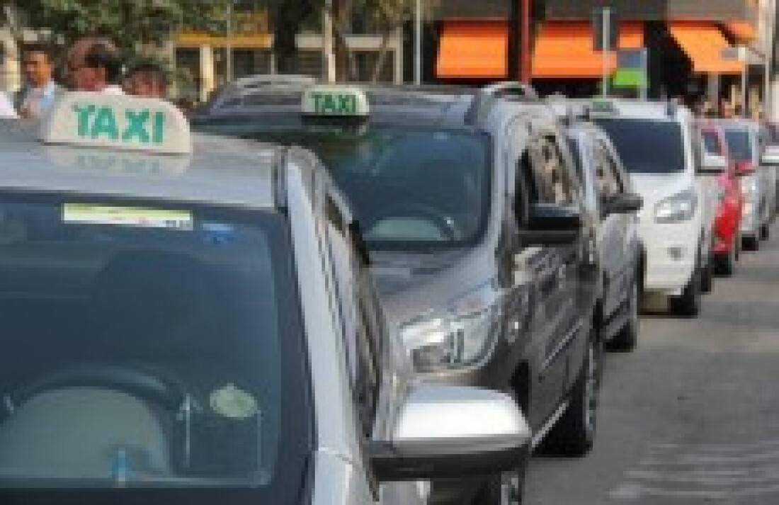 Taxistas questionam dez anos de concessão em proposta