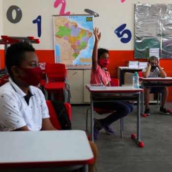 Base curricular deve ajudar a recuperar atrasos na aprendizagem