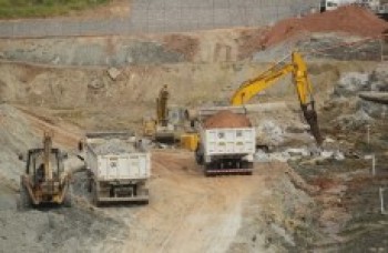 Obras do piscinão seguem em ritmo acelerado em Poá