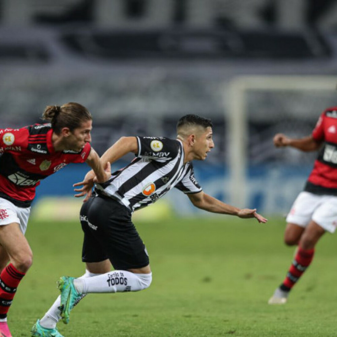 Coluna – Temporada caminha para ter apenas dois clubes em evidência