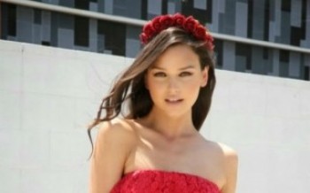 Blusa ciganinha está de volta na passarela da moda