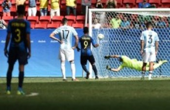 Argentina está fora e Alemanha faz 10 a 0