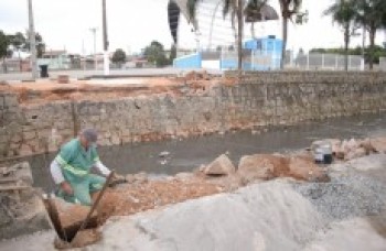 Passarela interligará avenida com a praça