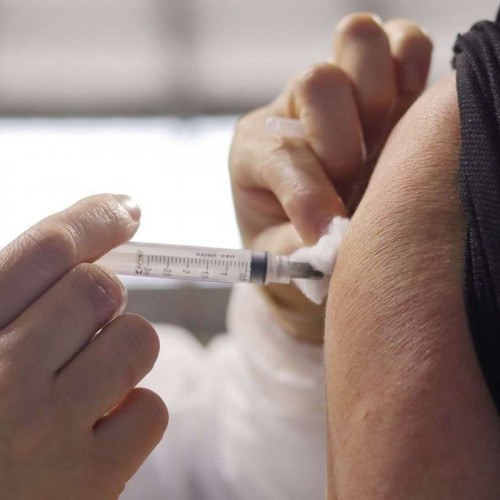 Saúde ultrapassa a marca dos cem mil vacinados